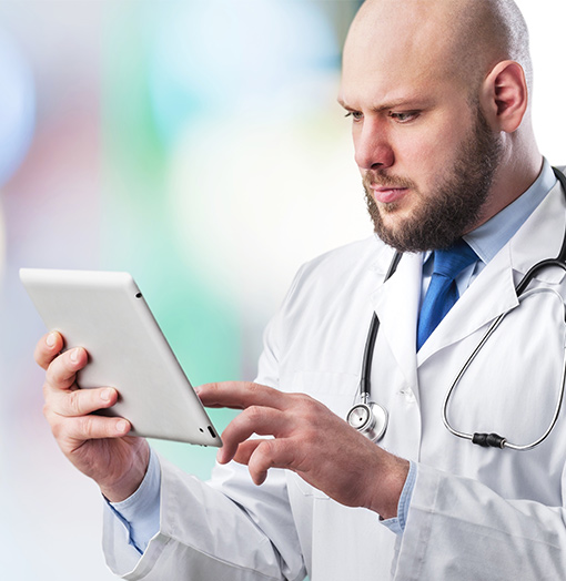 zdjęcie przedstawiające pracownika medycznego