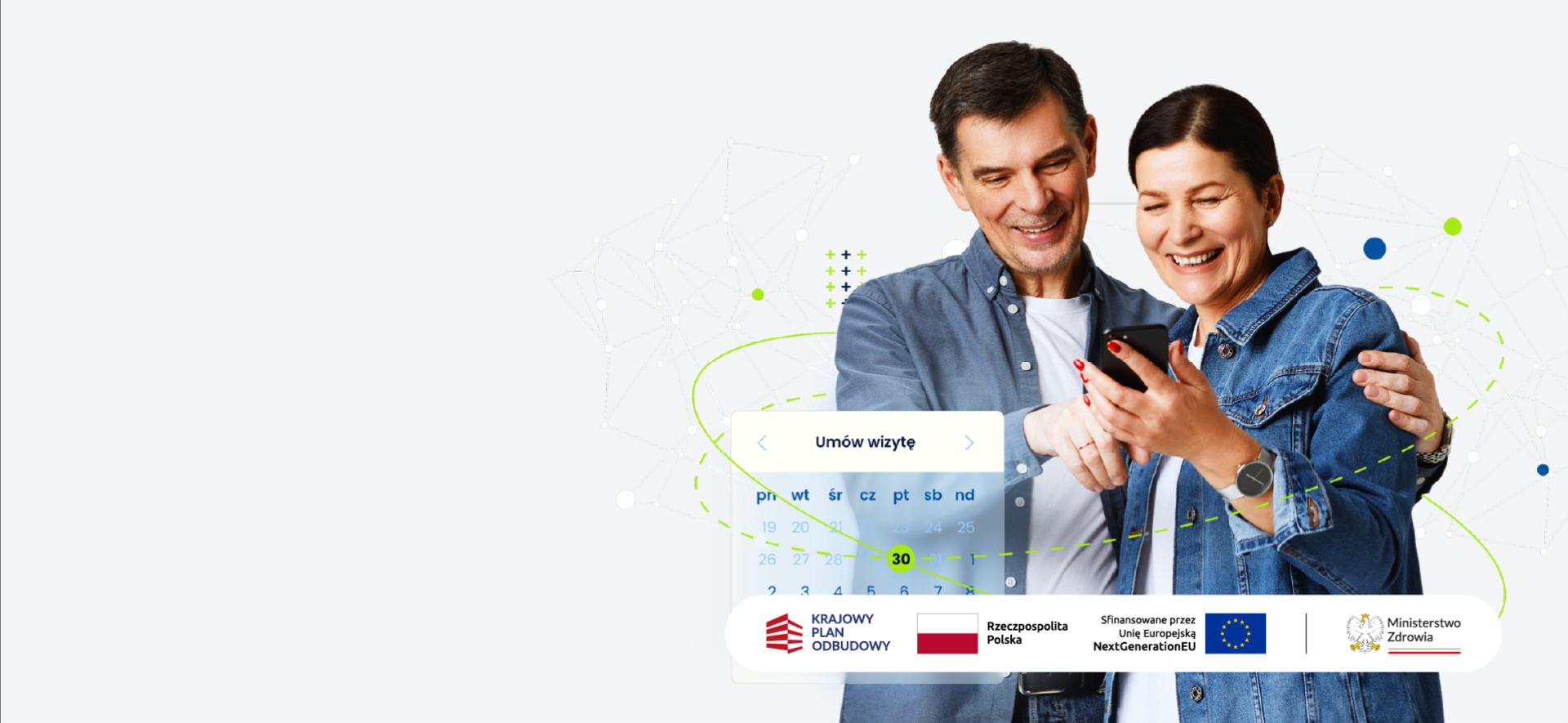 centralna e-rejestracja uśmiechająca się para ze smartfonem