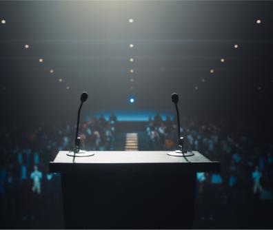 mównica i mikrofony