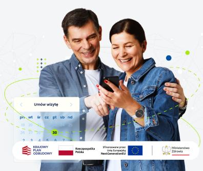 centralna e-rejestracja uśmiechająca się para ze smartfonem