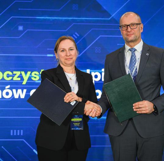 Podpisanie porozumienia o współpracy między Centrum e-Zdrowia a Centralnym Biurem Zwalczania Cyberprzestępczości