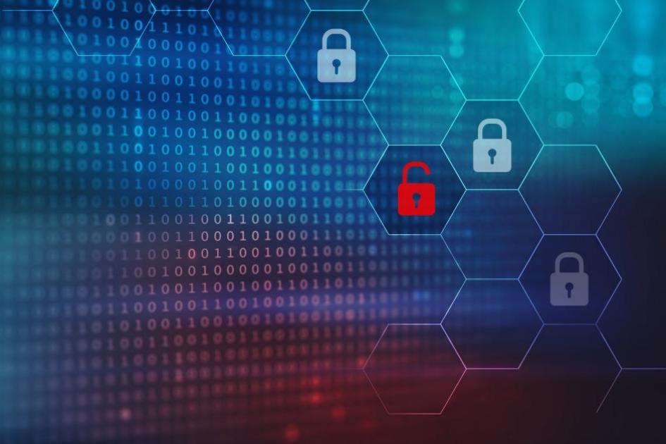 graficzna reprezentacja cyberbezpieczeństwa, cyfrowe połączenia i kłódki symbolizujące bezpieczeństwo