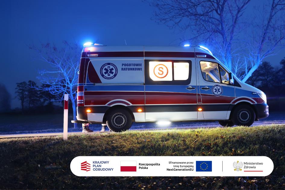 Karetka nocą na ulicy