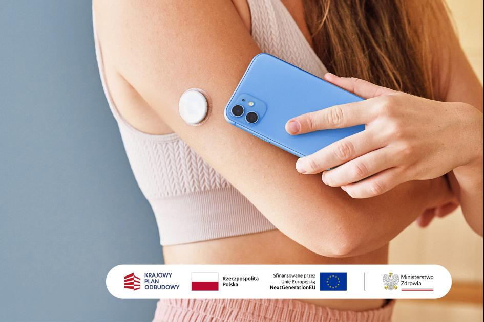 kobieta bada poziom cukru